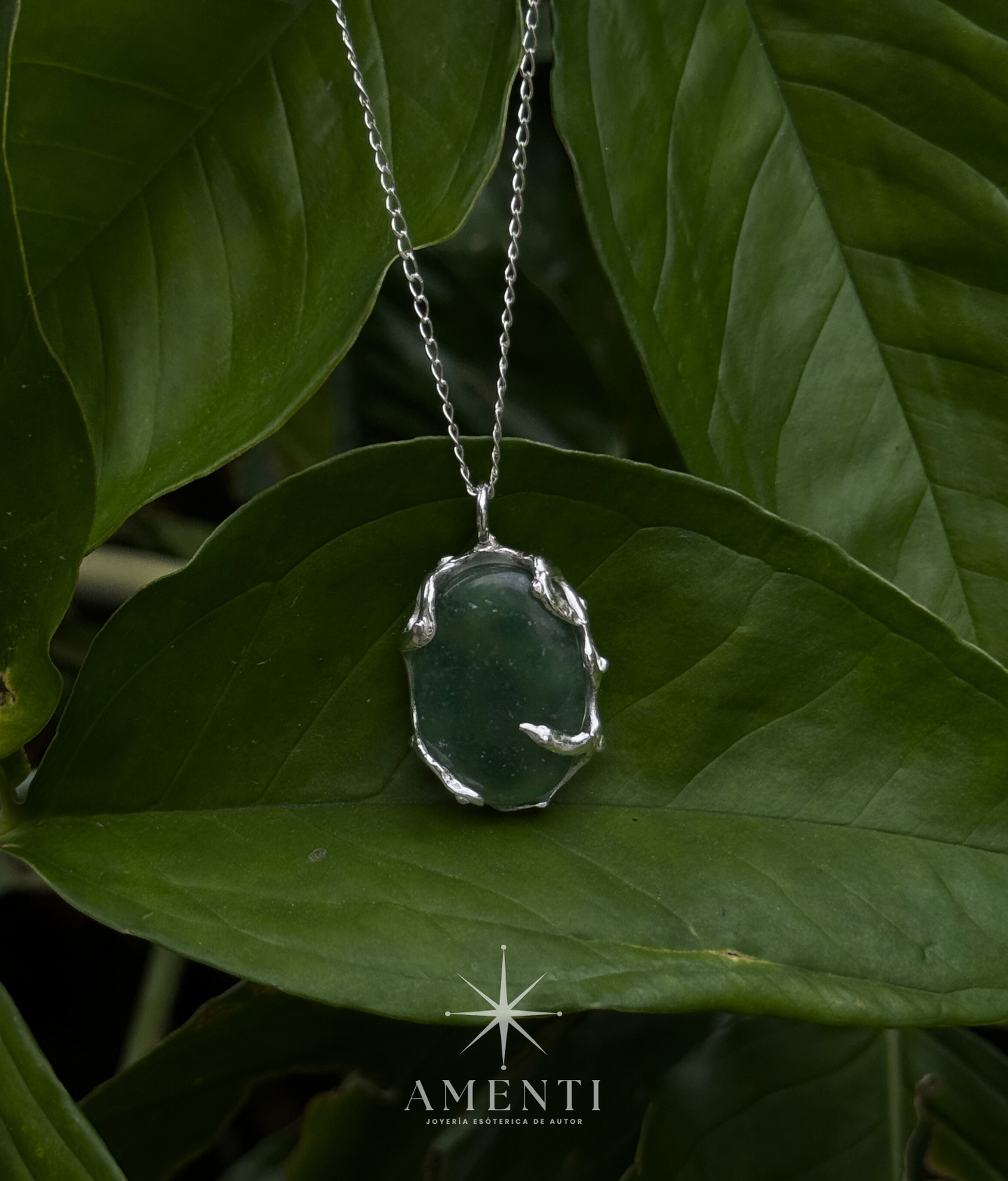 Dije Natal de Virgo- Jade