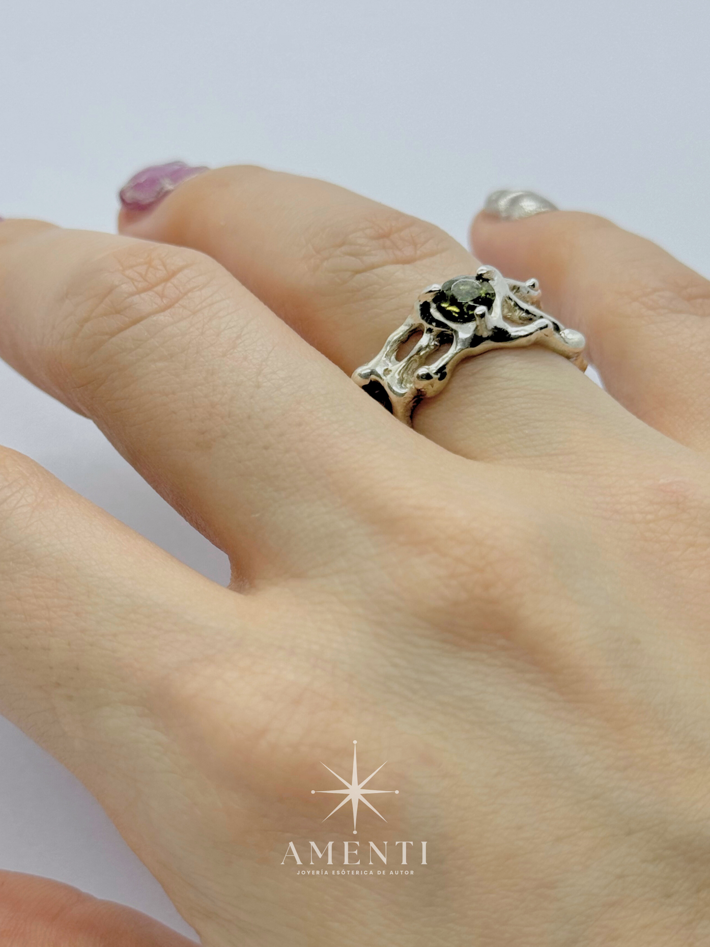 Anillo natal de Leo- Peridoto