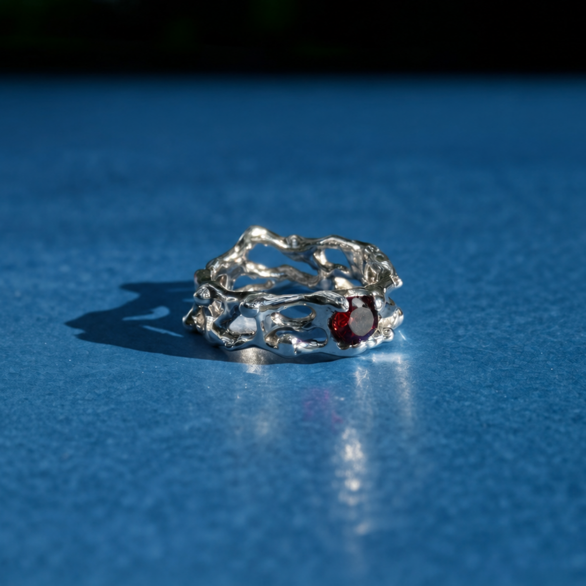 Anillo natal de Capricornio- Granate