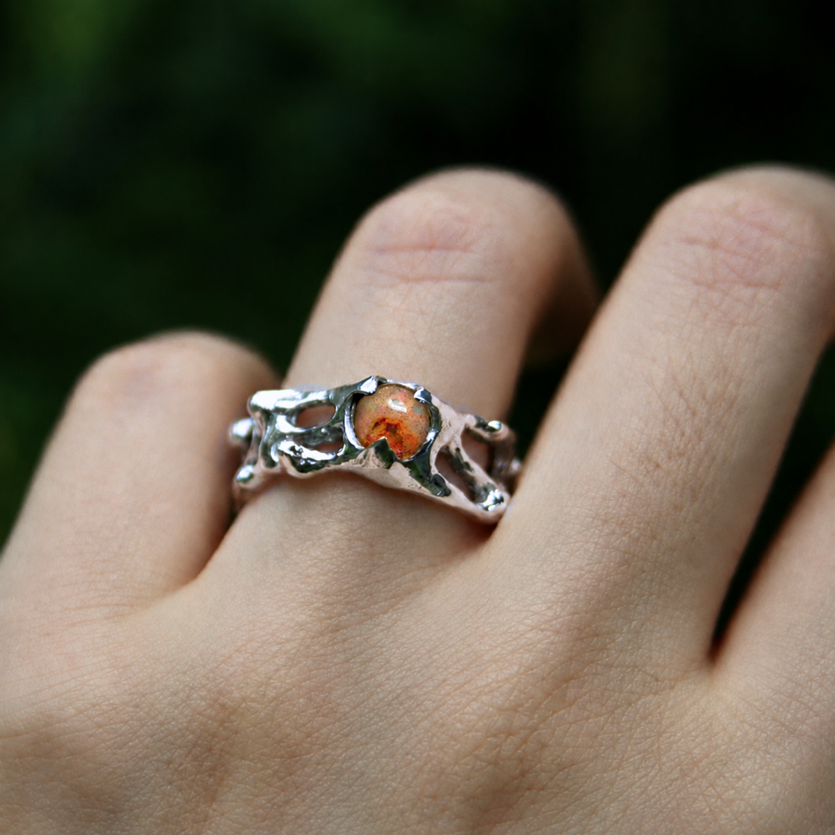 Anillo natal de Libra- Ópalo