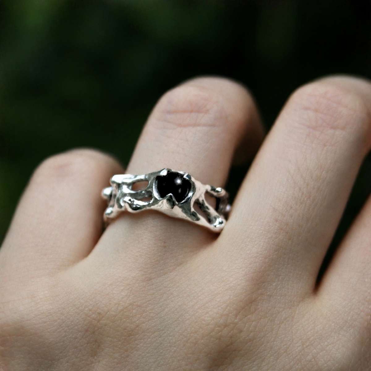 Anillo natal de Escorpio- Obsidiana