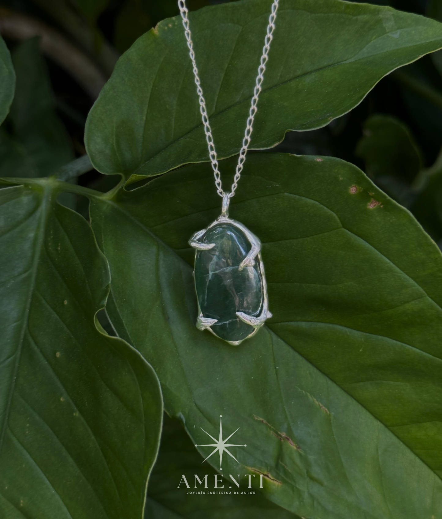 Dije Natal de Virgo- Jade