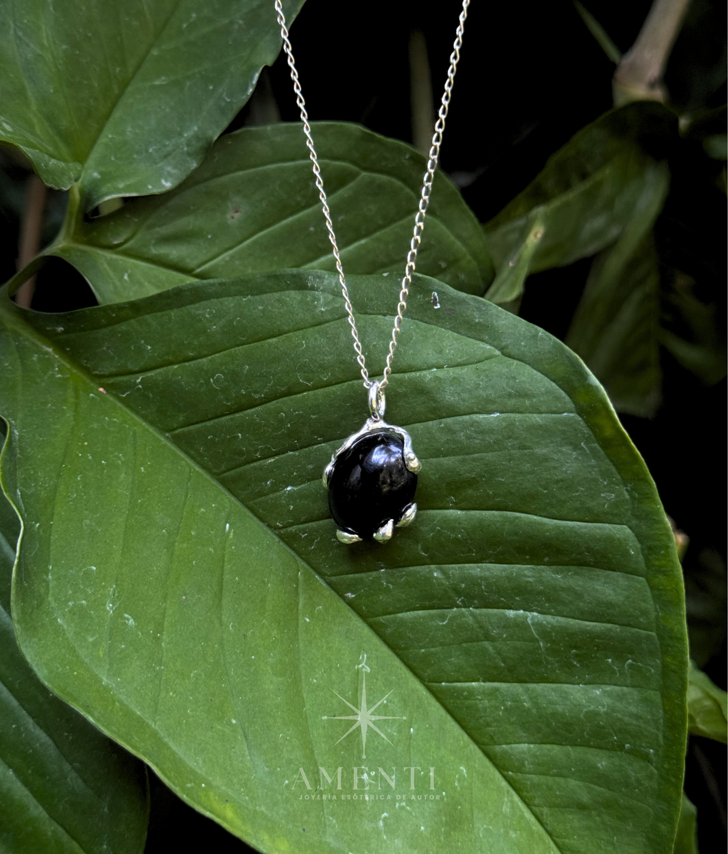 Dije Natal de Escorpio- Obsidiana