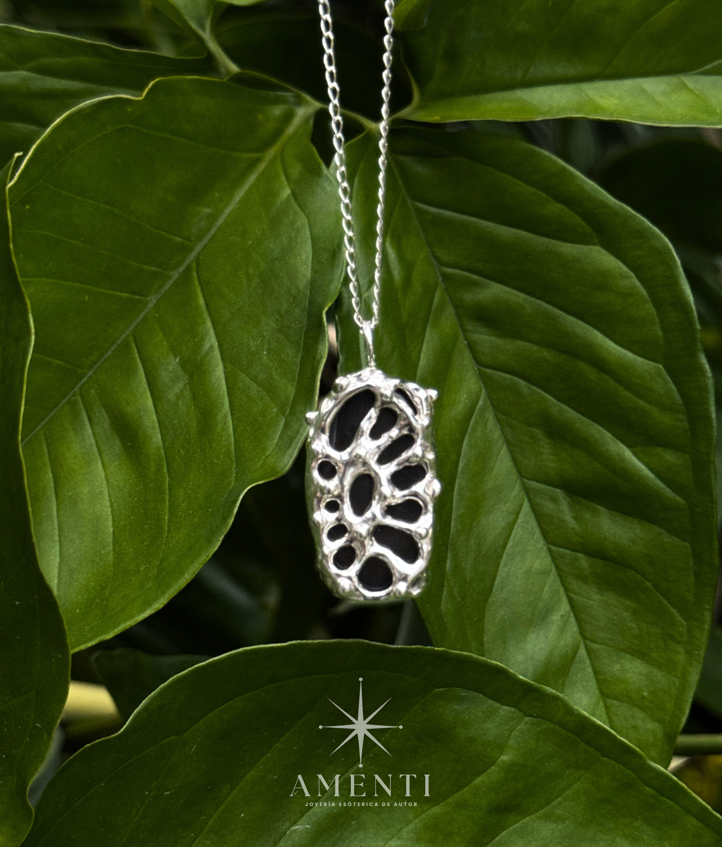 Dije Natal de Escorpio- Obsidiana