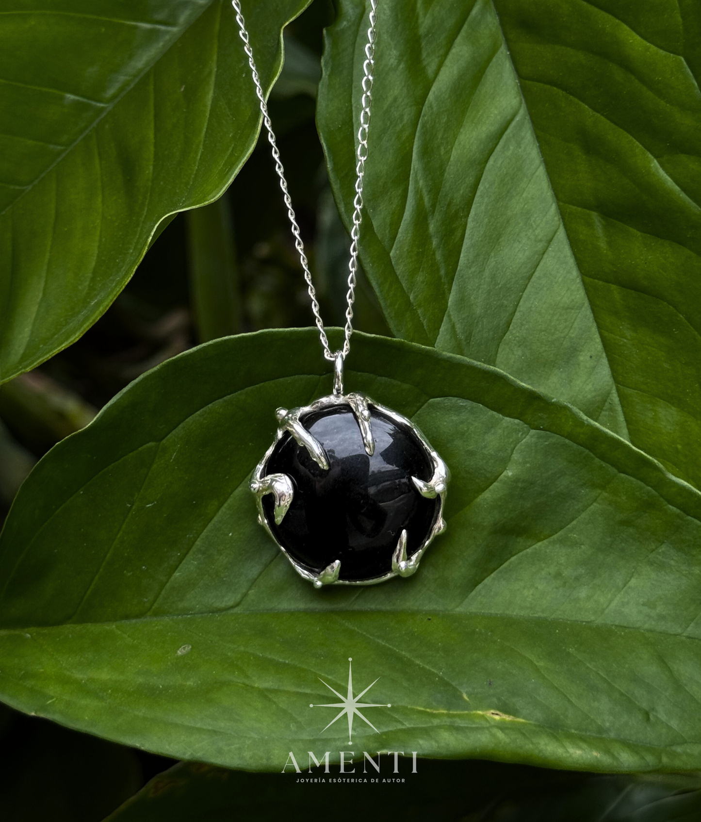 Dije Natal de Escorpio- Obsidiana