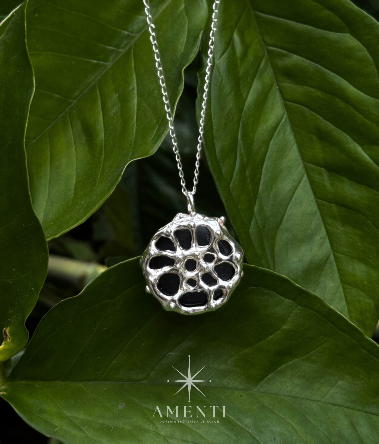 Dije Natal de Escorpio- Obsidiana