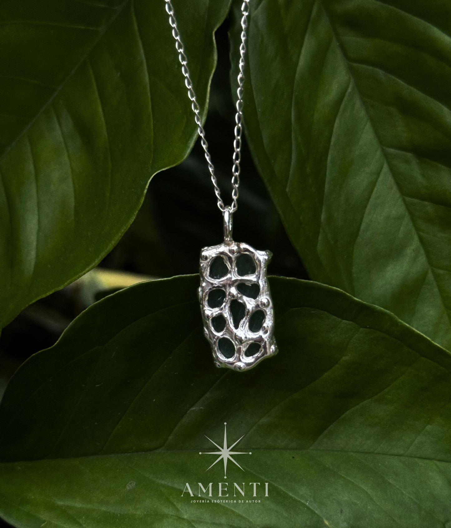 Dije Natal de Virgo- Jade