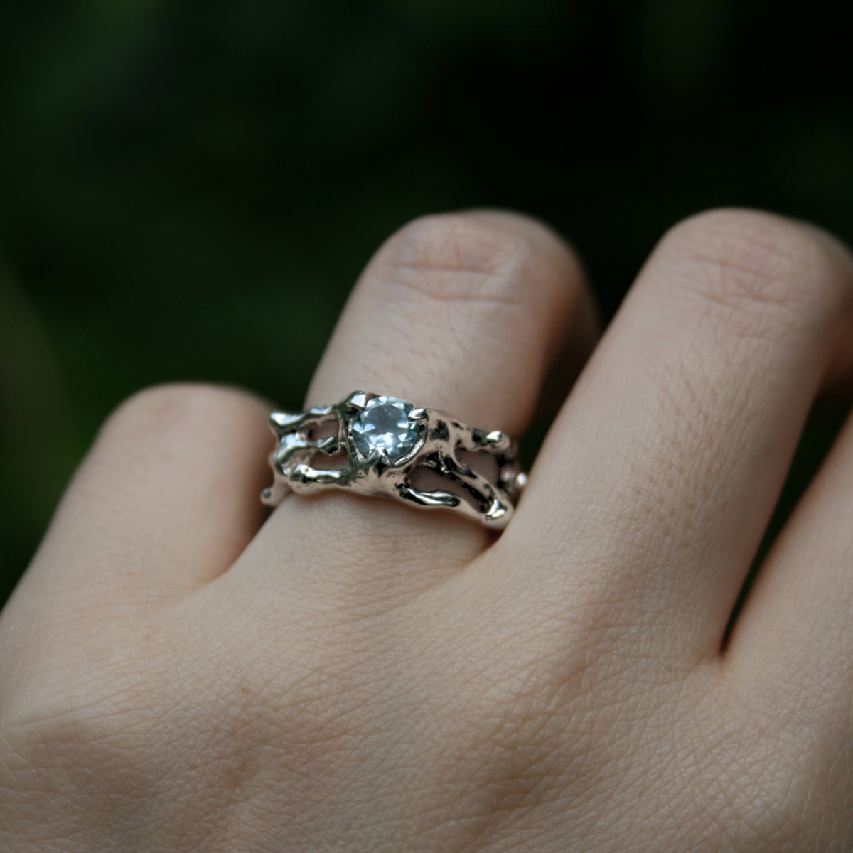 Anillo natal de Piscis- Aguamarina