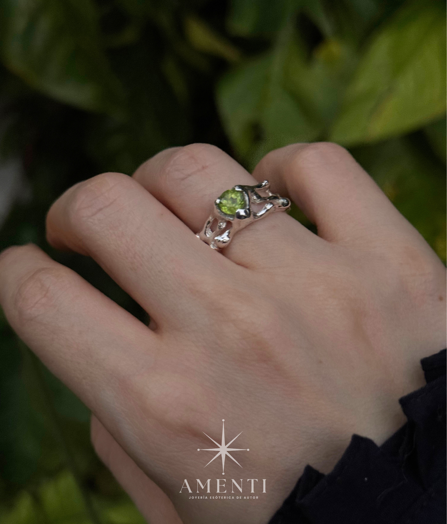 Anillo natal de Leo- Peridoto